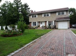 59 Half Hollow Rd, Commack, NY 11725