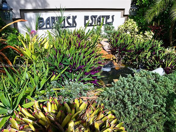 4th image of 1335 E Barwick Ranch Cir