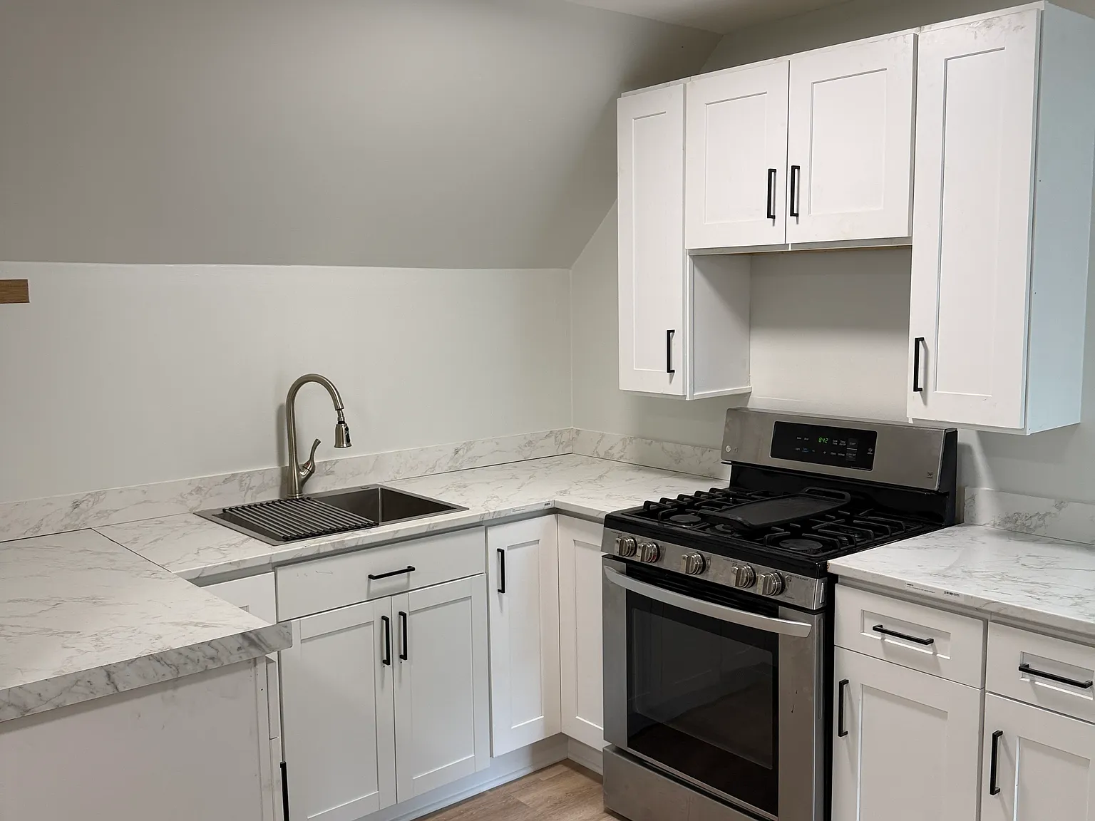 2 bed, 700 sqft, $1,500 — Photo 3