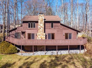 1600 Strawberry Ln, Johnson City, TN 37604