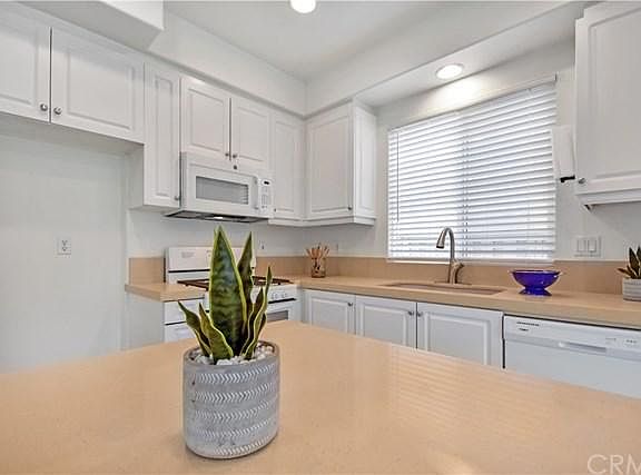 2nd image of 199 Kensington Park #25