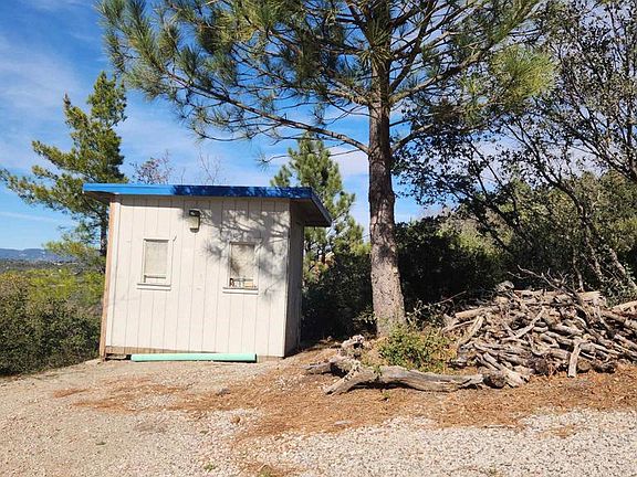 2nd image of 5566 Acorn Patch Rd