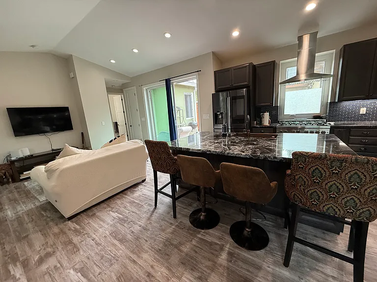 1598 Valota Rd — Photo 12