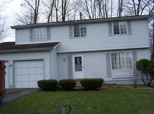 3105 Meanderwood Dr, Canfield, OH