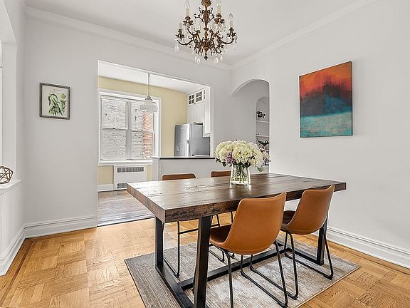 4th image of 140 8th Ave APT 5P