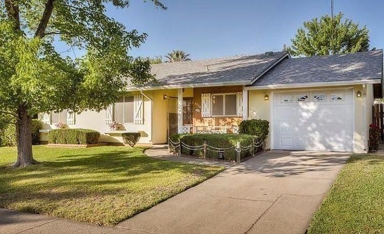 2nd image of 6934 Stoneman Dr