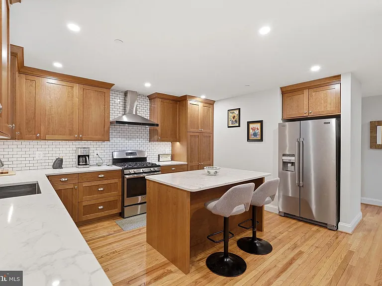 1227 Clagett Dr — Photo 9