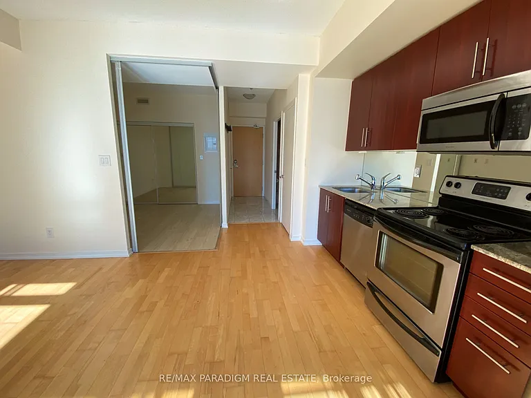65 Bremner Blvd #3204 — Photo 7