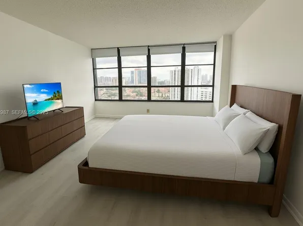 600 Three Islands Blvd, Hallandale Beach, FL