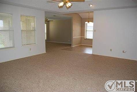 4th image of 6704 Moss Ln