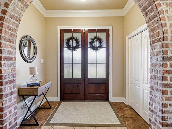5th image of 220 Austin Oaks Cir