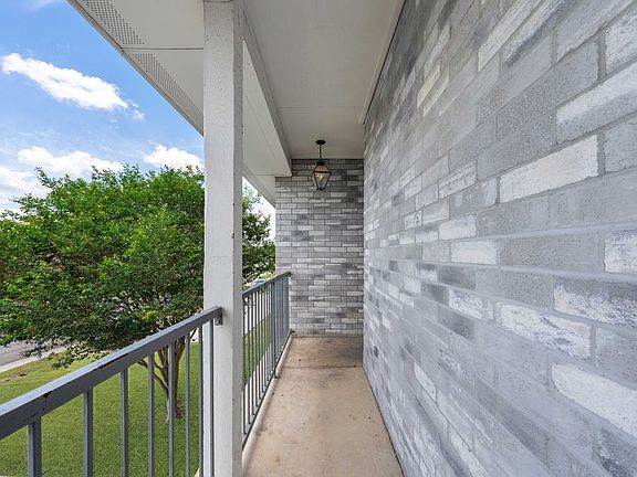 2nd image of 518 Dukeway Dr Unit 3