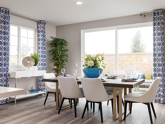 Dining area adjacent to kitchen