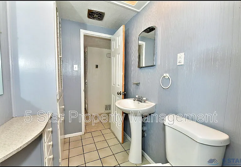 5613 Creston Ave — Photo 32