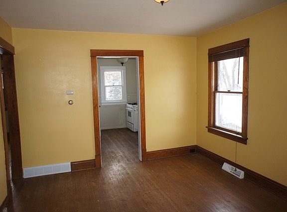 2nd image of 319 S 12th Ave