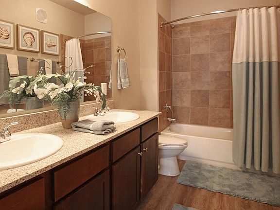 2 Bedroom Master Bath
