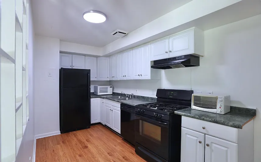 1 bed, 948 sqft, $1,500 — Photo 2