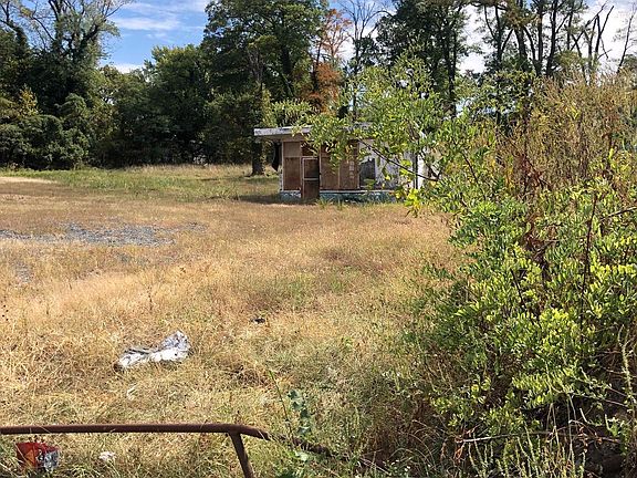 3rd image of 6143 Old Central Ave