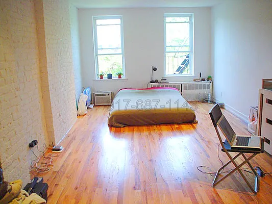 Rented by Chartwell Manhattan Realty | media 11