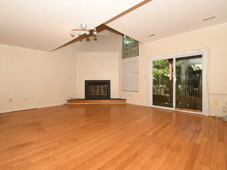 7802 Mistic View Ct — Photo 43