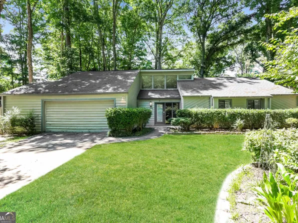 106 Pat Mell Dr, Peachtree City, GA 30269