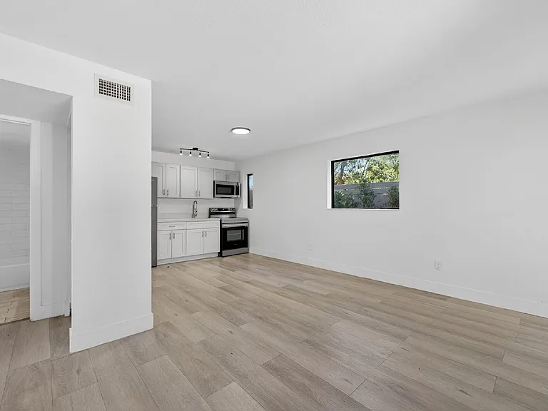 37 NW 59th St #4 — Photo 12