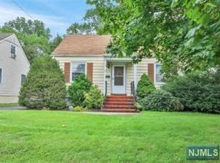 19-19 Prospect Ave, Fair Lawn, NJ 07410