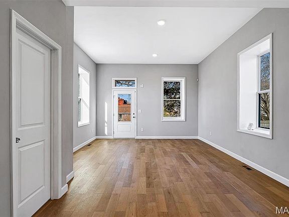 5th image of 3716 Illinois Ave