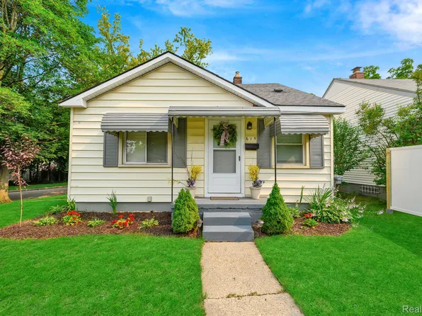 615 Lenox Ave, Pontiac, MI 48340