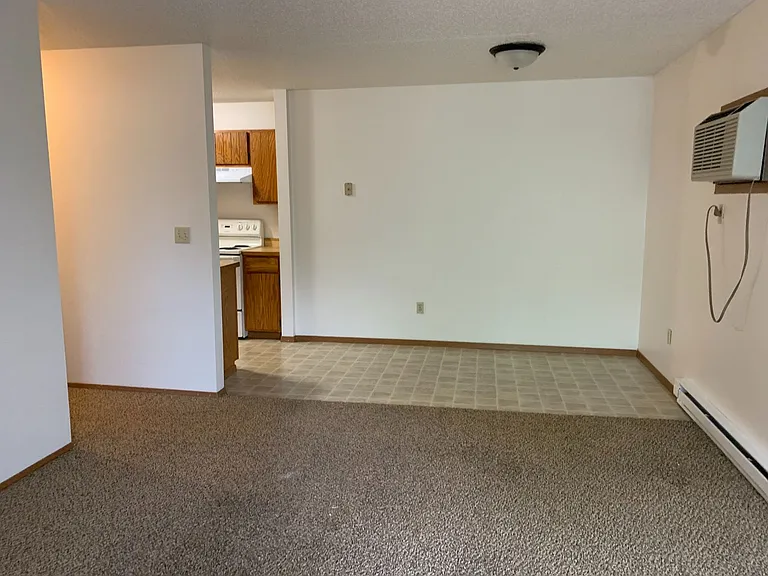 Gatewood Apartments — Photo 42