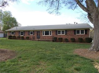 3435 Greenhill Dr, High Point, NC 27265