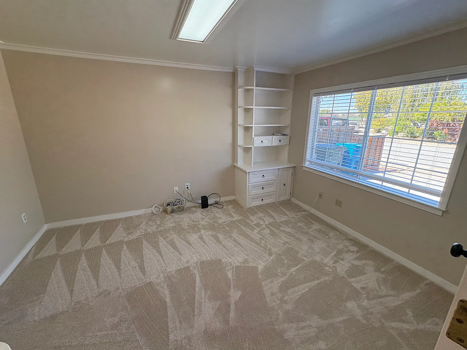 4 bed, 1080 sqft, $5,800 — Photo 3
