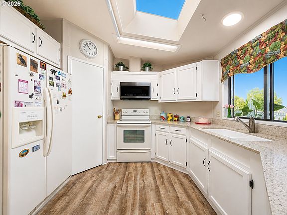 5th image of 16219 Lower Harbor Rd #16