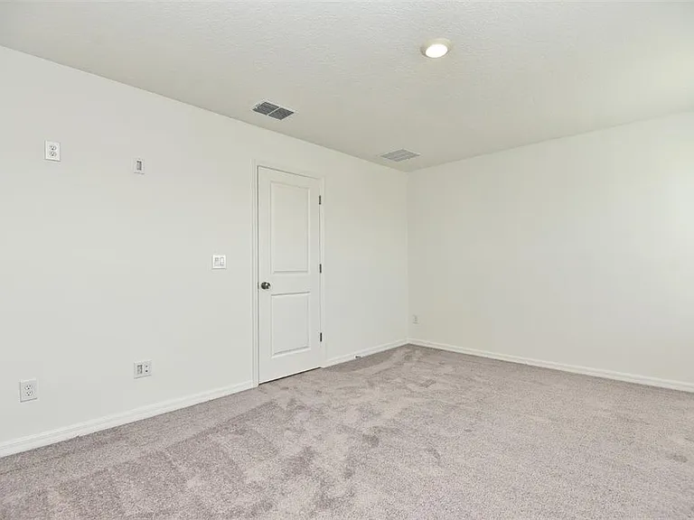 2948 Voyager Ave — Photo 25