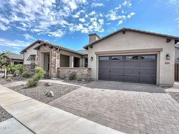 3rd image of 3113 E Desert Ln
