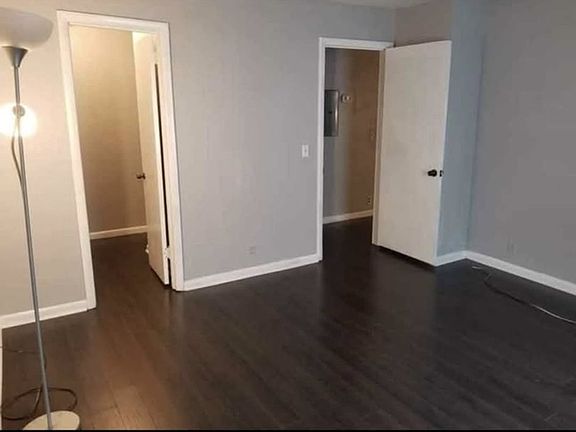 2nd image of 270 Tampa Dr APT D12