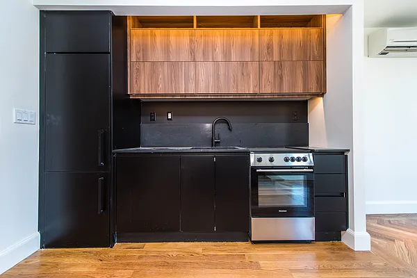 Rented by Nooklyn NYC LLC | media 132