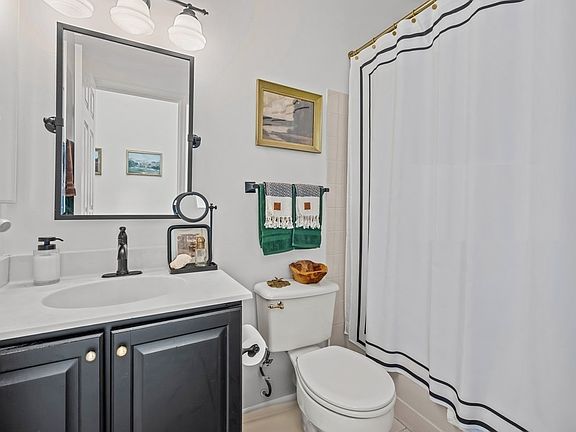 5th image of 1496 Smythe Ct