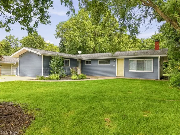 9103 Cranbrook Dr, Northfield, OH 44067