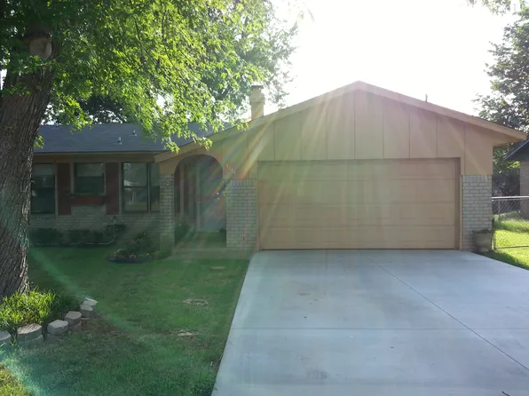 4814 Greenan Dr, Sand Springs, OK 74063