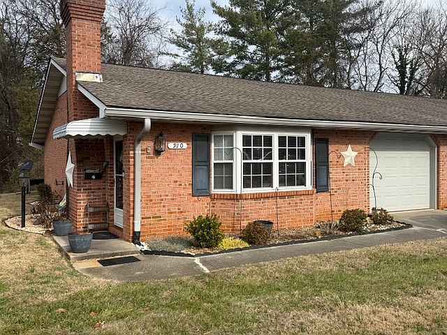 1st image of 910 Windridge Dr #1