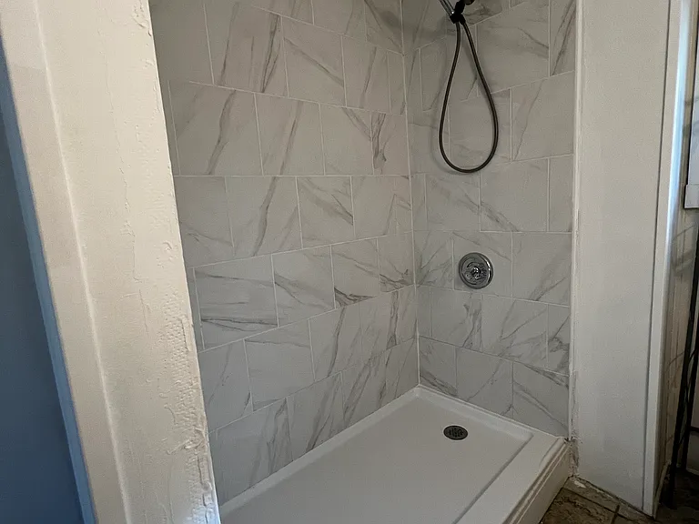 28 Middle St #A — Photo 9
