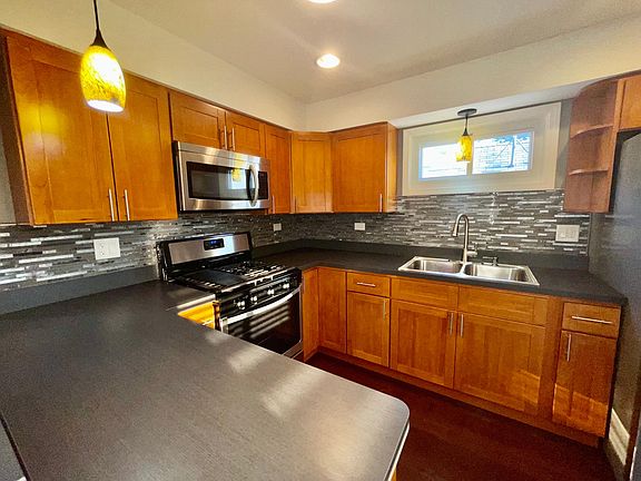 4th image of 3314 S 59th Ct #2
