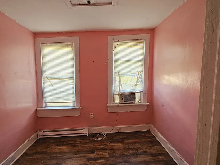 11 S Hilton St — Photo 3