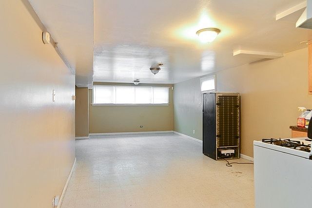 2nd image of 14905 Campbell Ave