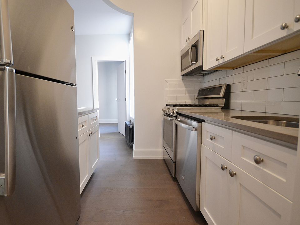 1st image of 250 Pacific St APT 7