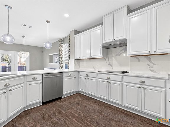 3rd image of 9012 Lonesome Oak Dr