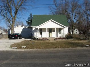 383 W Tanner St, Waverly, IL 62692