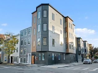 181 Maverick St #Penthouse 1, Boston, MA 02128
