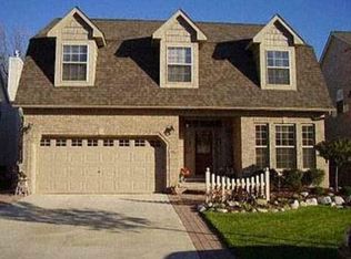 5923 Rolling Rdg, Trenton, MI 48183